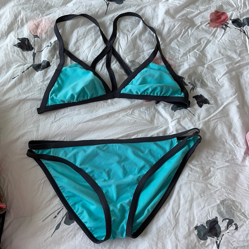 Bathing suit
